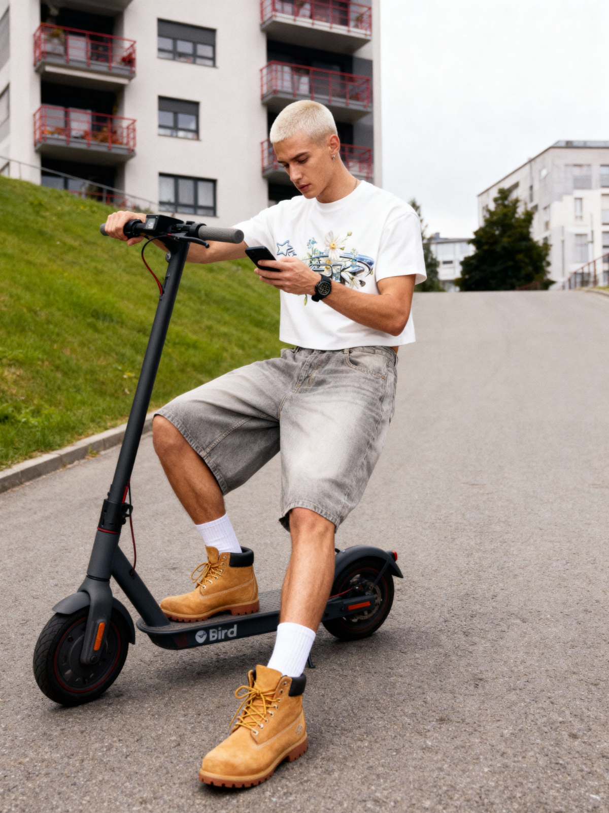 Y2K Daisy Cropped Tee